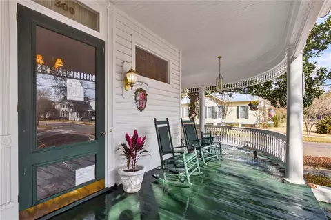Exterior - 300 Ann St S, Mobile, AL 36604 photo 3 of 11