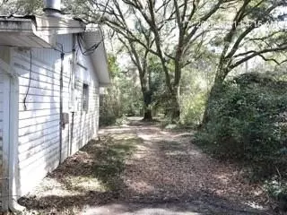 Exterior - 7215 Broadview Dr E, Theodore, AL 36582 photo 9 of 10