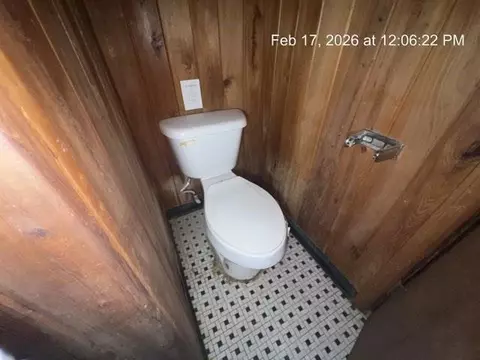 Bath - 7215 Broadview Dr E, Theodore, AL 36582 photo 3 of 3