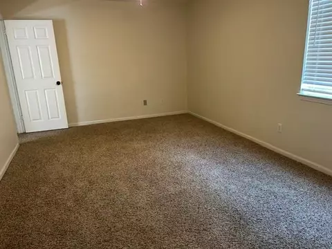 Bedroom - 6701 Dickens Ferry Rd #83, Mobile, AL 36608 photo 9 of 9