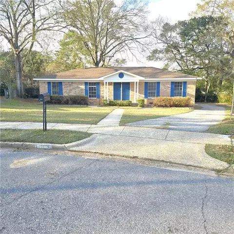708 Brannan Ct, Mobile, AL 36693