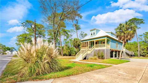 166 Orleans Dr, Dauphin Island, AL 36528