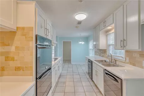 Kitchen - 375 Bridle Path Way, Mobile, AL 36608 photo 1 of 2
