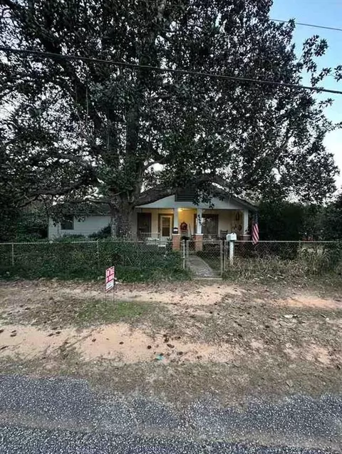 4225 Greaves Rd, Eight Mile, AL 36613