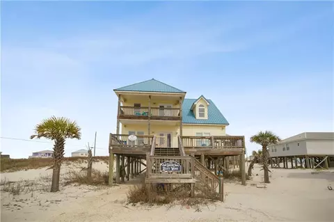 104 Surf Ct, Dauphin Island, AL 36528