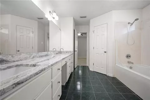 Bath - 2865 Barlett Dr, Mobile, AL 36608 photo 1 of 2