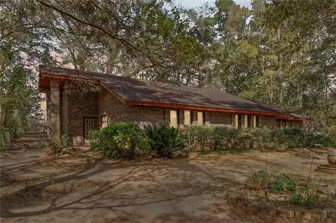 12580 King Arthur Dr, Grand Bay, AL 36541