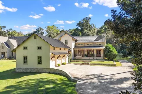 1006 Captain Oneal Dr, Daphne, AL 36526