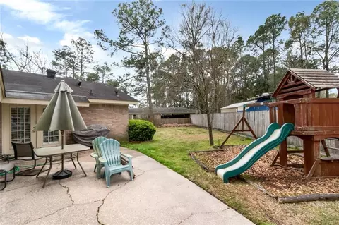 Exterior - 100 Fenwick Rd, Mobile, AL 36608 photo 2 of 12