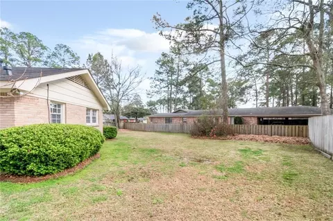 Exterior - 100 Fenwick Rd, Mobile, AL 36608 photo 7 of 12