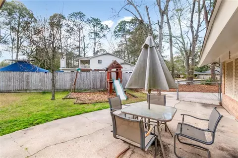 Exterior - 100 Fenwick Rd, Mobile, AL 36608 photo 5 of 12
