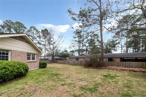 Exterior - 100 Fenwick Rd, Mobile, AL 36608 photo 4 of 12