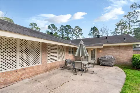 Exterior - 100 Fenwick Rd, Mobile, AL 36608 photo 6 of 12