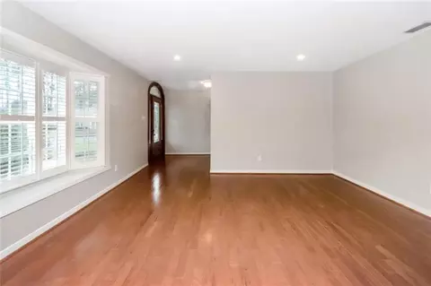 Living - 100 Fenwick Rd, Mobile, AL 36608 photo 3 of 5