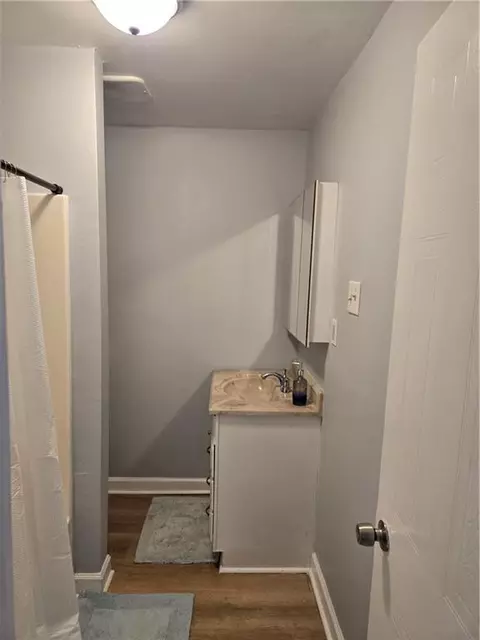 Bath - 74 Lefevre St, Mobile, AL 36607 photo 3 of 3