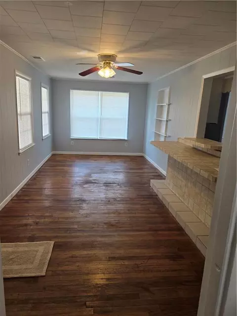 Living - 74 Lefevre St, Mobile, AL 36607 photo 2 of 5