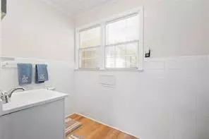 Bath - 74 Lefevre St, Mobile, AL 36607 photo 2 of 3