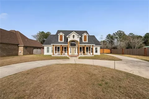 5710 Spring Landing Dr, Theodore, AL 36582