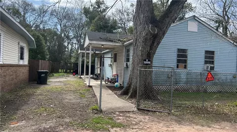 Exterior - 317 Main St W, Mobile, AL 36610 photo 2 of 2
