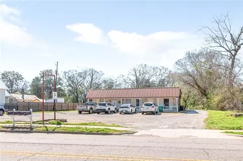 8135 State St #A B C D, Citronelle, AL 36522