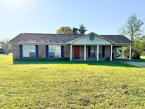 120 Northgate Dr W, Loxley, AL 36551