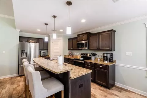 Kitchen - 653 Begeman Rd, Mobile, AL 36608 photo 2 of 2