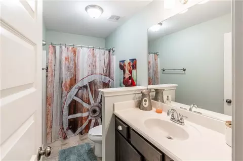 Bath - 653 Begeman Rd, Mobile, AL 36608 photo 3 of 3