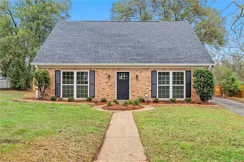868 Nassau Dr, Mobile, AL 36608