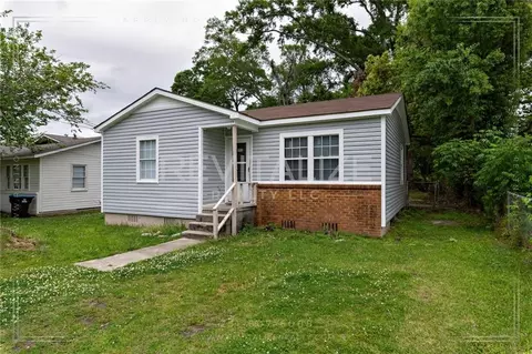 352 10th Ave, Chickasaw, AL 36611
