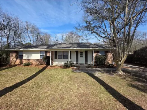 5490 Helen Dr, Theodore, AL 36582