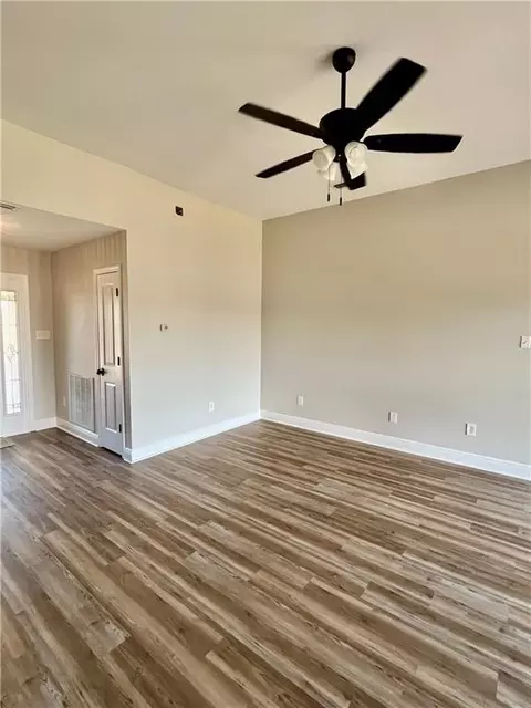Living - 8255 Savage Loop, Theodore, AL 36582 photo 2 of 4