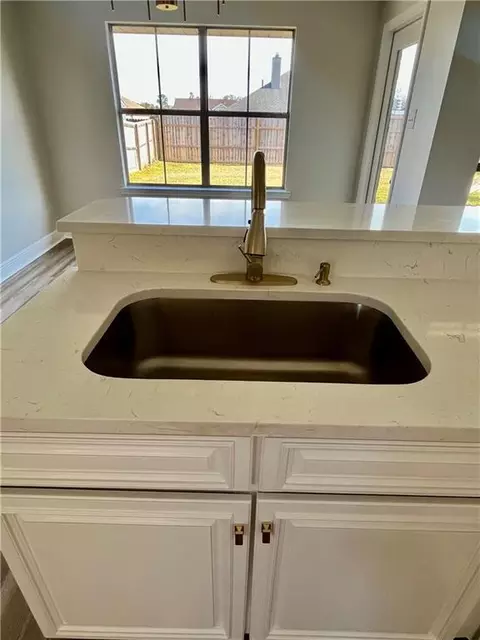 Kitchen - 8255 Savage Loop, Theodore, AL 36582 photo 3 of 7