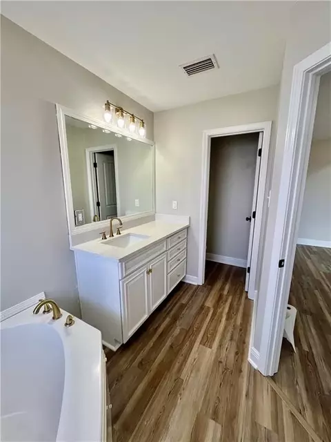 Bath - 8255 Savage Loop, Theodore, AL 36582 photo 3 of 3