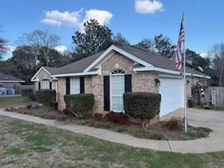 1980 Ark Dr E, Semmes, AL 36575