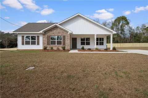 6760 Barneswood Dr, Theodore, AL 36582