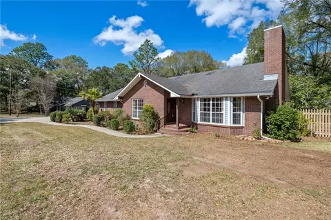6412 Angela Ct, Mobile, AL 36695