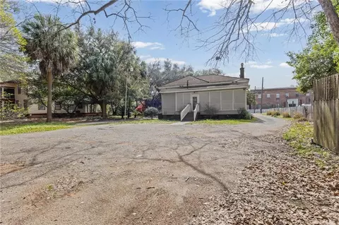 Exterior - 1006 Dauphin St, Mobile, AL 36604 photo 5 of 6