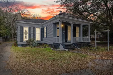 1006 Dauphin St, Mobile, AL 36604