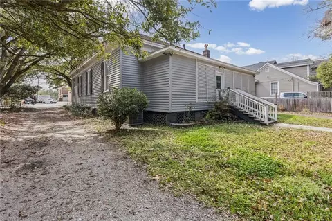 Exterior - 1006 Dauphin St, Mobile, AL 36604 photo 6 of 6