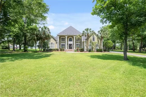 2924 Riverview Pointe Dr S, Theodore, AL 36582