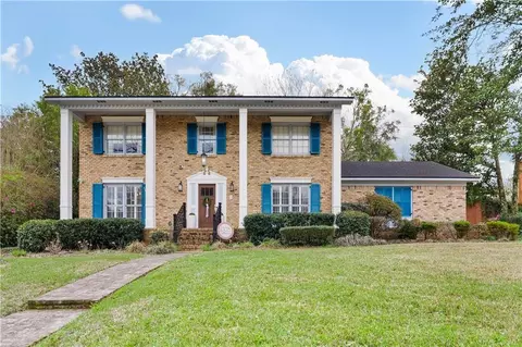 5613 Regency Oaks Dr N, Mobile, AL 36609