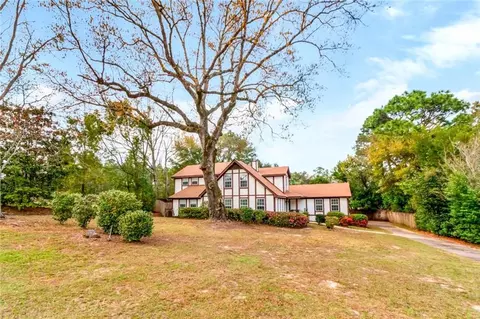 7770 Country Squire Dr, Mobile, AL 36695
