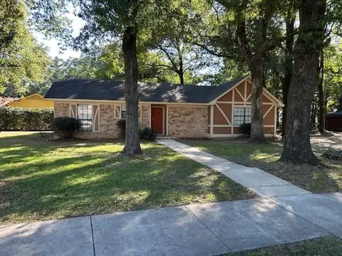 6158 Granada Ave, Satsuma, AL 36572