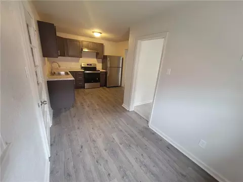 Entry Way - 2303 Roberta Dr, Mobile, AL 36617 photo 1 of 2