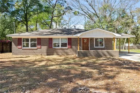 672 Tarawa Dr, Mobile, AL 36609