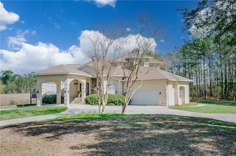 3180 Riverview Pointe Dr, Theodore, AL 36582