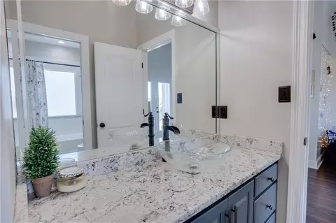 Bath - 3180 Riverview Pointe Dr, Theodore, AL 36582 photo 6 of 7