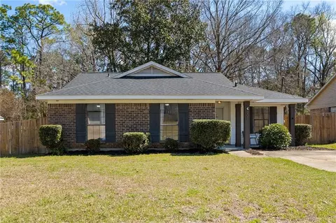 801 Copperfield Dr E, Mobile, AL 36608