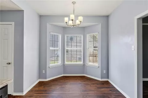 Living - 6626 Cherry Pointe Ct, Mobile, AL 36695 photo 3 of 7