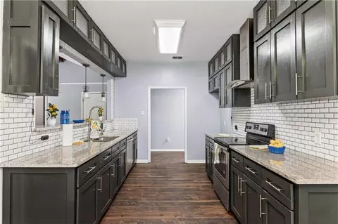 Kitchen - 6626 Cherry Pointe Ct, Mobile, AL 36695 photo 1 of 5